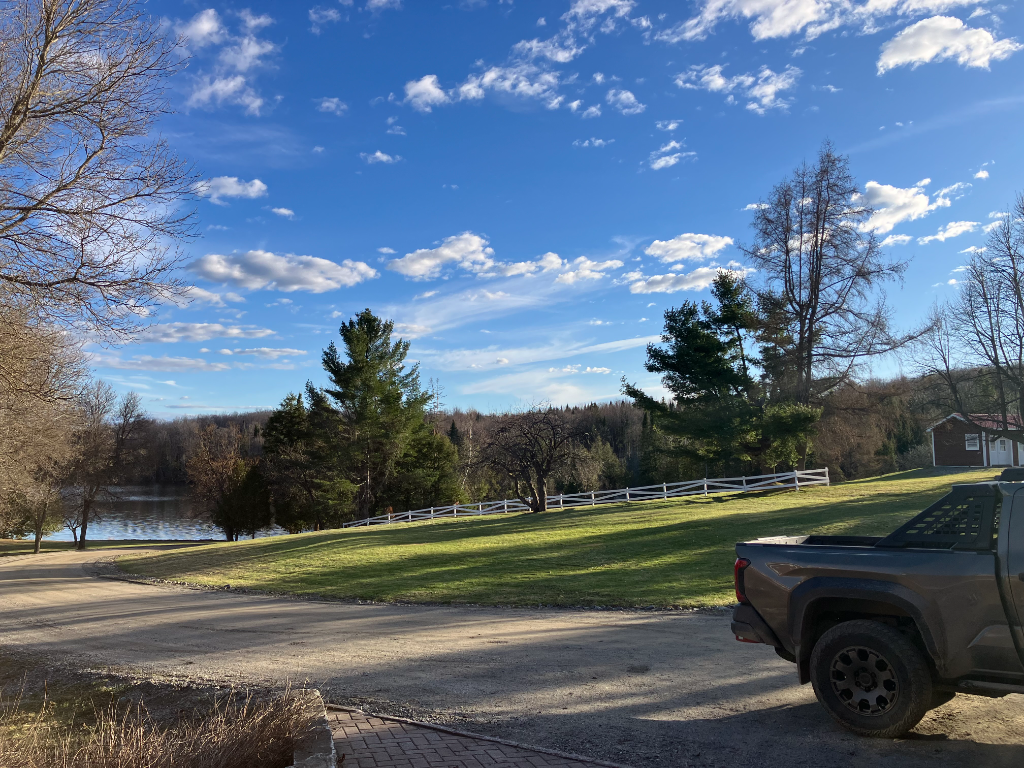 201-domaine-du-lac-moffatt-lingwick-qc-canada
